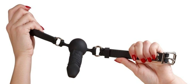 Knebel z Silikonowym Penisem 