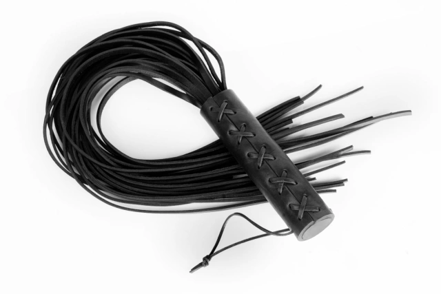 Pejcz duży sznurowany czarny Primal Bond Whips