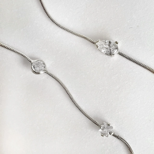 Srebrny naszyjnik choker z cyrkoniami TREND
