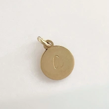 Personalizowana zawieszka z literką – blaszka 8mm