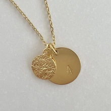 Personalizowany naszyjnik z literką – blaszka 12 mm i fakturowana blaszka